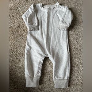 Winnie & Crew Sweatsuit 12-18M